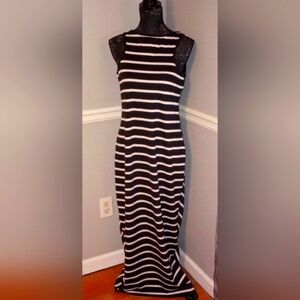 Reversible Maxi  bodycon Dress b&w Stripe- M